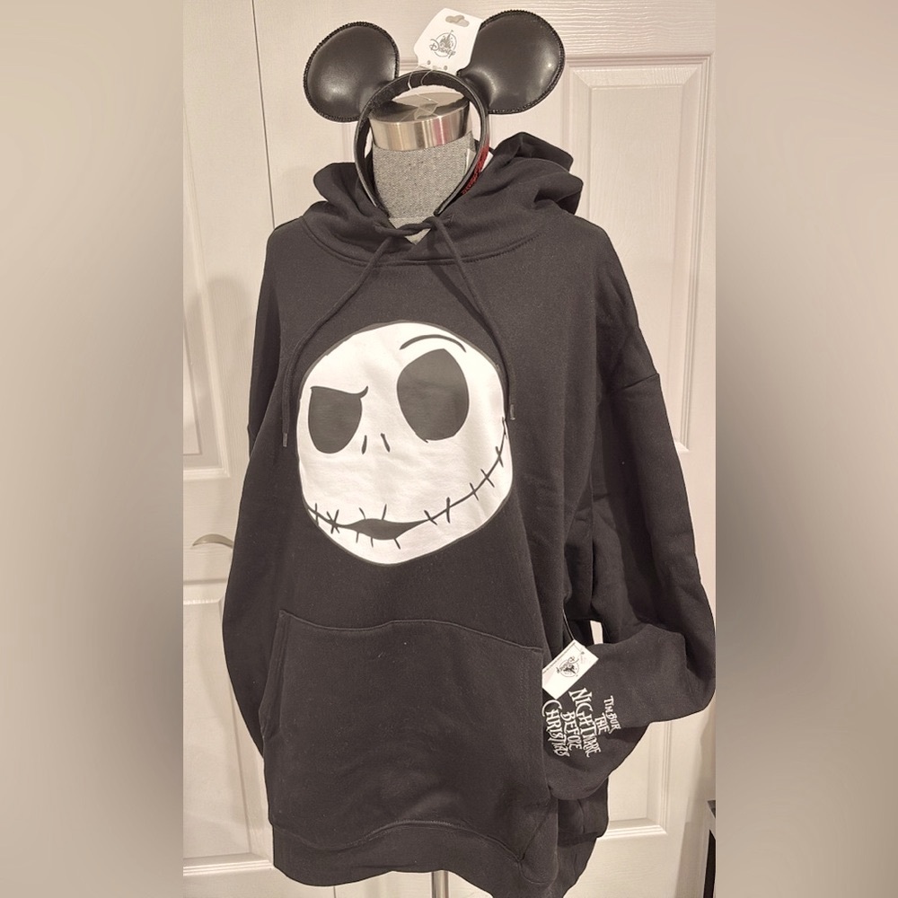 Disney Jack Skeleton Hoddie Size M & XL - NWT!!